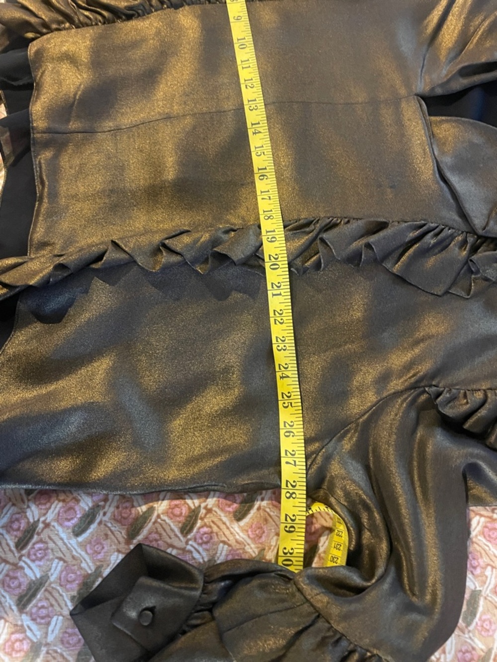 Frame | Boxy Metallic Ruffle Blouse | XL - Picture 5 of 7